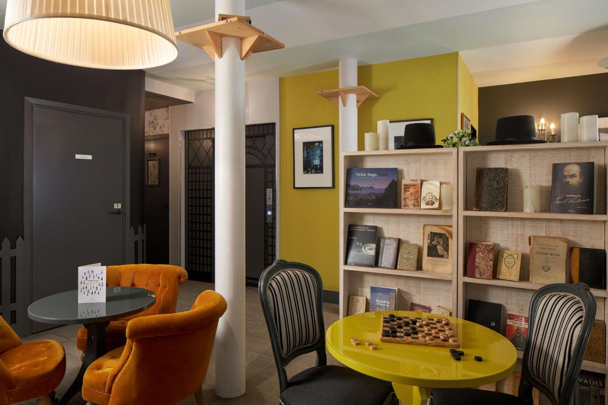 Les Plumes Hotel París